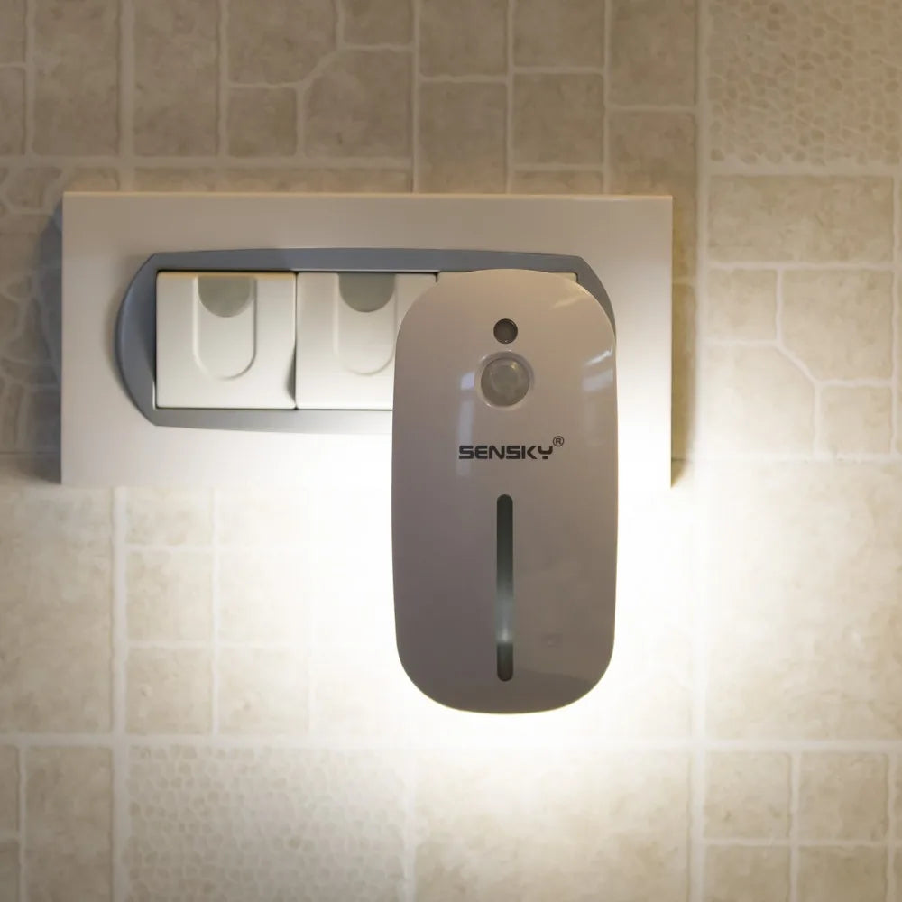 ILLR19 - Luce notturna con sensore di movimento, spina wireless