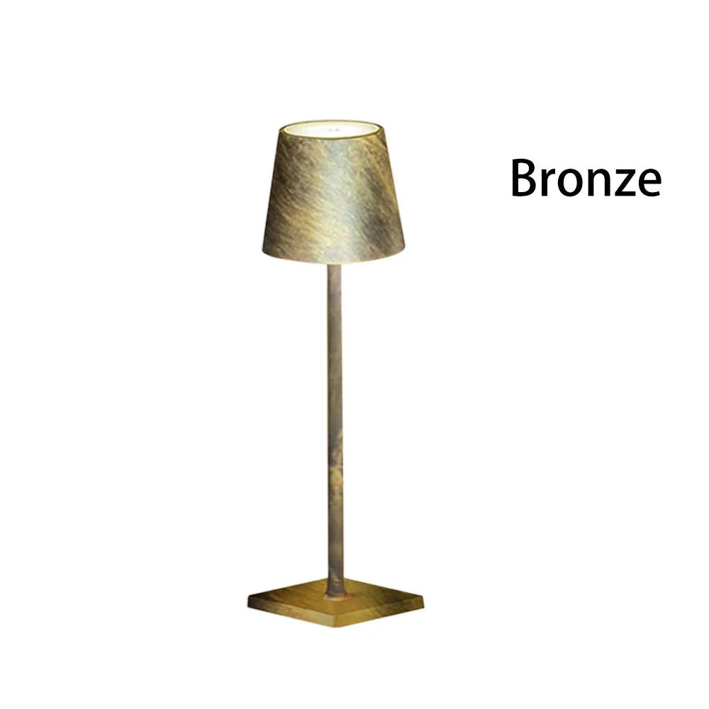 ILLUT15 - Lampada da tavolo a LED dimmerabile a 3 livelli