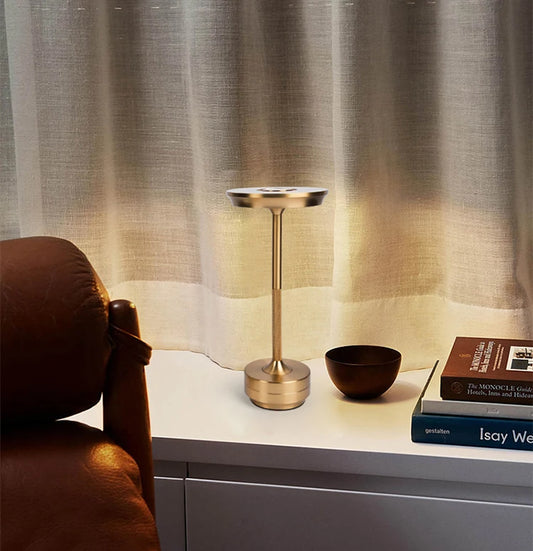 ILLUT10 - Lampada da tavolo ricaricabile