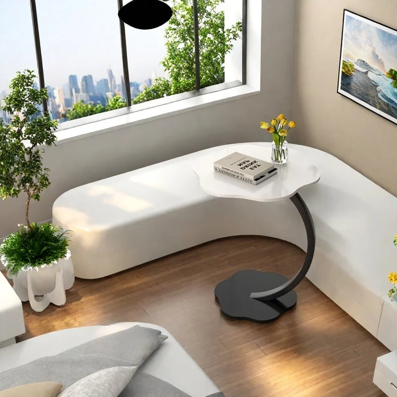 ARREM3 - Tavolino rotondo a forma di fiore