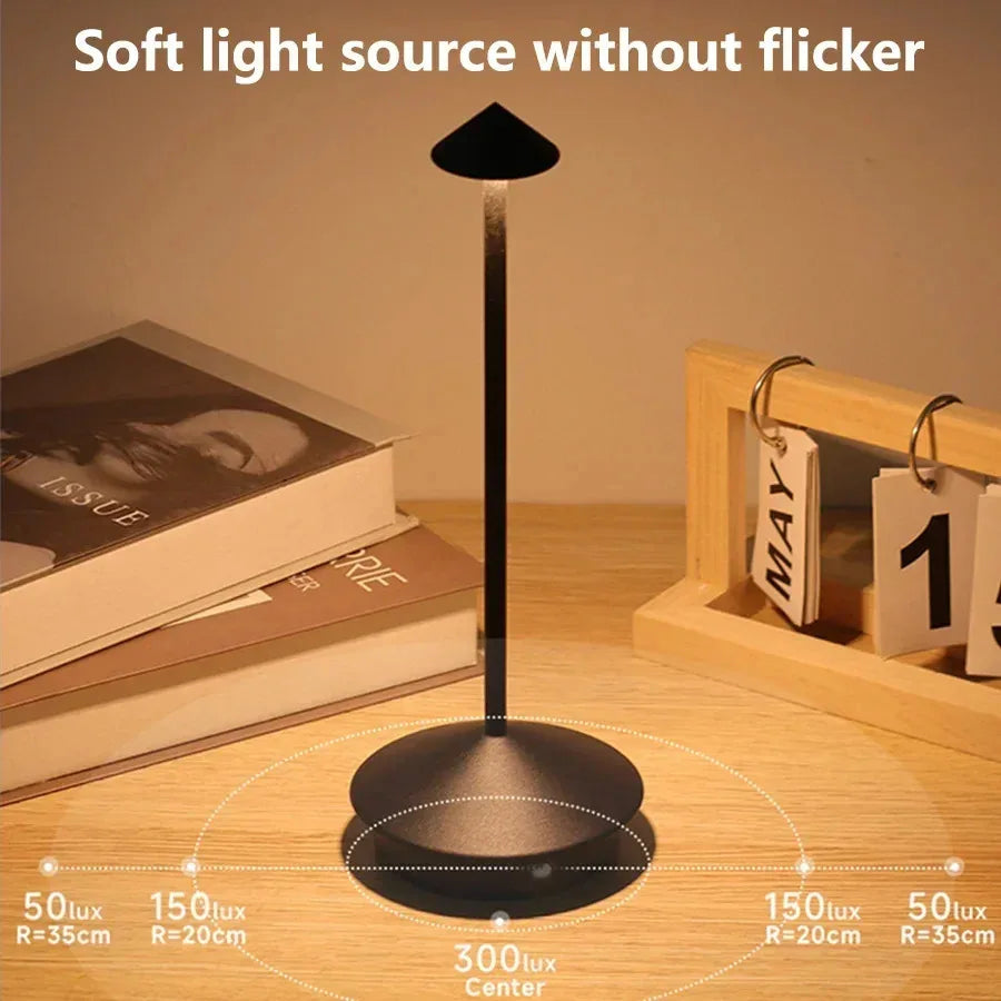 ILLUT11 - Lampada da tavolo ricaricabile