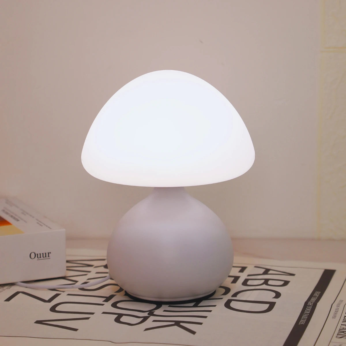 ILLR11 - Lampada a LED dimmerabile a forma di fungo alimentata USB