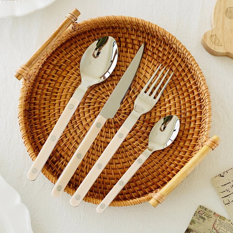 ACCT18 - Set di posate alla moda in acciaio inossidabile 18/10