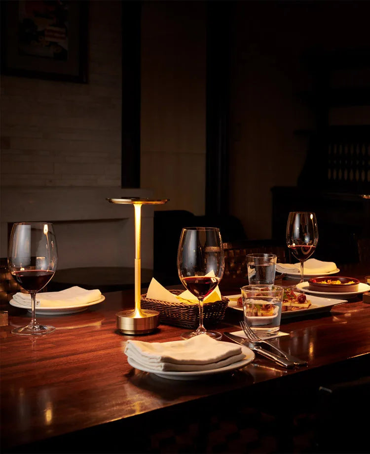 ILLUT10 - Lampada da tavolo ricaricabile