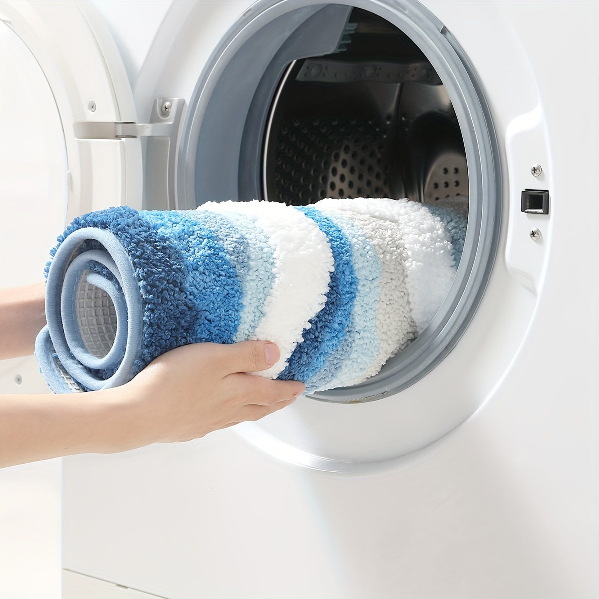 BAGC2 - Tappetino da bagno con motivo a onde marine